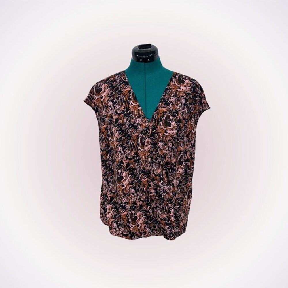 Halogen v-neck drape front neutral print blouse | Sz M, NWT